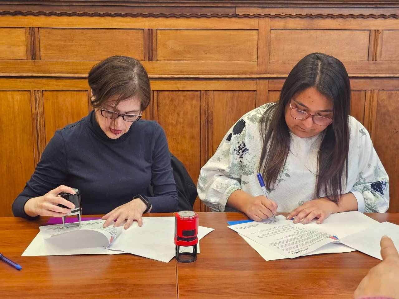 SernamEG y Prodemu firman convenio para fortalecer la autonomía de las ...